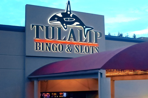 Tulalip Bingo & Slots front entryway and portico